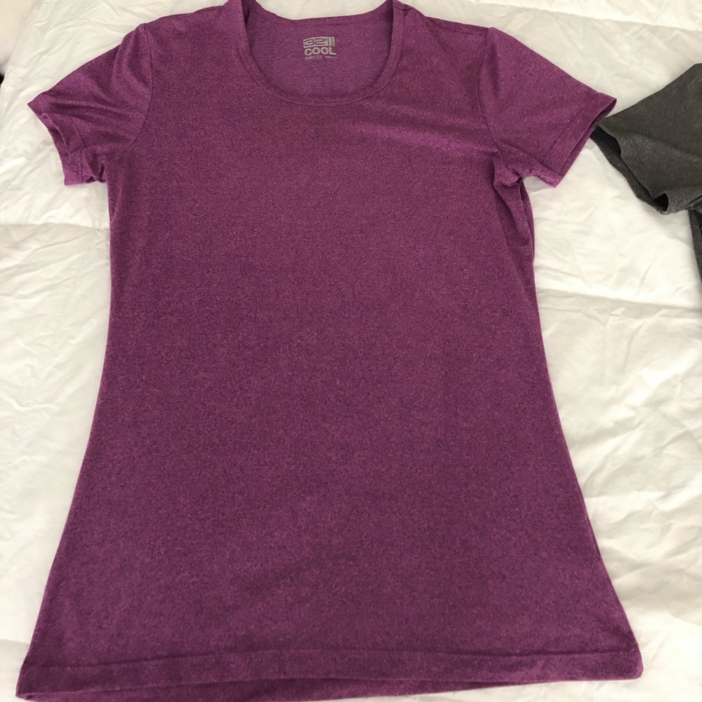 32 cool workout tops (2 of them- purple and gray)